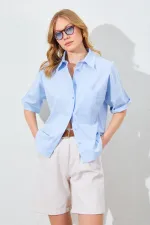 Kadın Mavi Düşük Kol Tek Cepli Gömlek