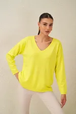 Kadın Açık Sarı V Yaka Salaş Triko Kazak