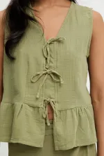 Kadın Haki Önü Bağlamalı Kolsuz Eteği Fırfırlı Muslin Bluz
