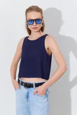 Kadın Lacivert Bisiklet Yaka Kolsuz Arka Yarım Fermuarlı Keten Bluz