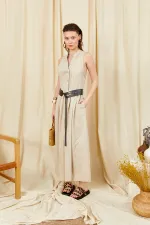 Kadın Naturel Kolsuz Önü Pile Detaylı Kemerli Keten Uzun Elbise