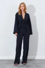 Kadın Siyah Önü Fırfırlı Kolları Salaş Bluz