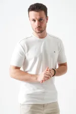 T-shirt blanc à col rond pour homme avec détail de large bande sur les épaules
