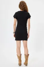 Kadın Siyah Beli Büzgülü Dik Yaka Elbise