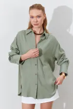 Chemise en lin kaki oversize pour femme