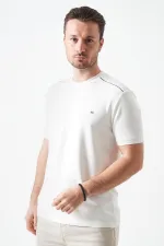 T-shirt blanc à col rond pour homme avec détail de large bande sur les épaules