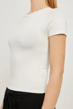 Kadın Beyaz Bisiklet Yaka Kısa Kollu Licralı Body