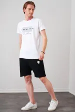 Erkek Beyaz Bisiklet Yaka Cavalıer Baskılı Tişört