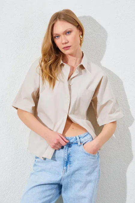 Chemise à manches tombantes et poche unique pour femme, couleur pierre