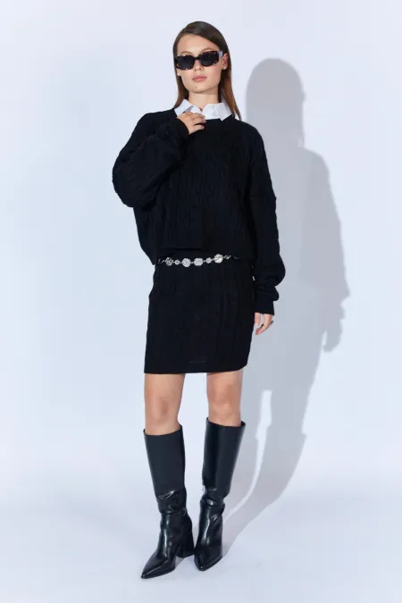 Kadın Siyah Saç Örgülü Etek Kazak Takım