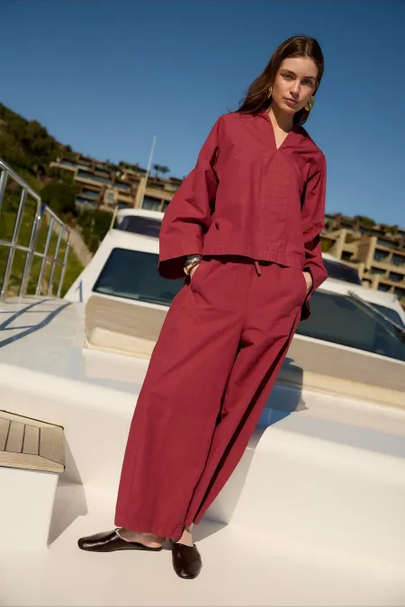 Kadın Bordo Bol Kollu Oversize Gömlek Beli Büzgülü Bol Paça Pantolon Takım Kadın Bordo Bol Kollu Oversize Gömlek Beli Büzgülü Bol Paça Pantolon Takım