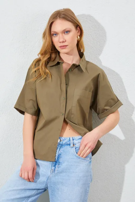 Chemise kaki pour femme à manches tombantes et poche unique