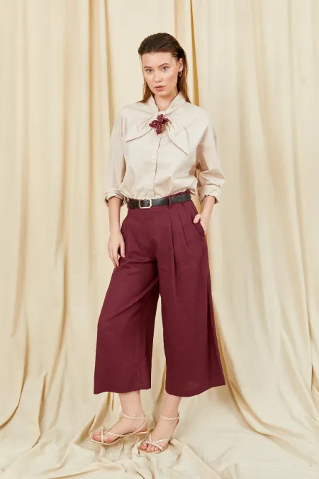 Women's Burgundy Double Pleated Bemuda Linen Trousers with Belt Detail