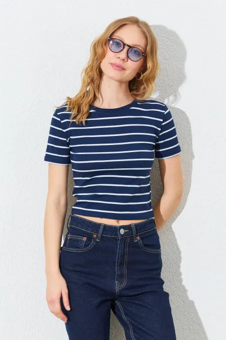 T-shirt rayé à col rond et manches courtes pour femme (25512), entièrement en lycra côtelé