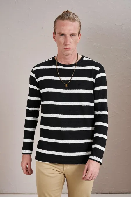 Sweat-shirt noir à rayures horizontales et col rond pour homme