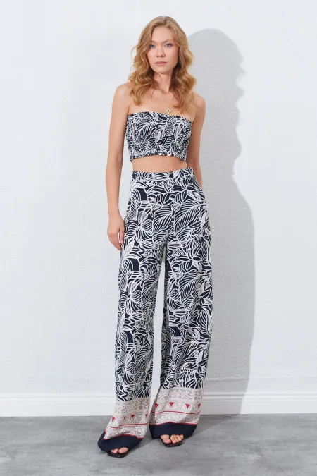 Kadın Siyah Croplu-Palozzo Pantolonlu Desenli Takım