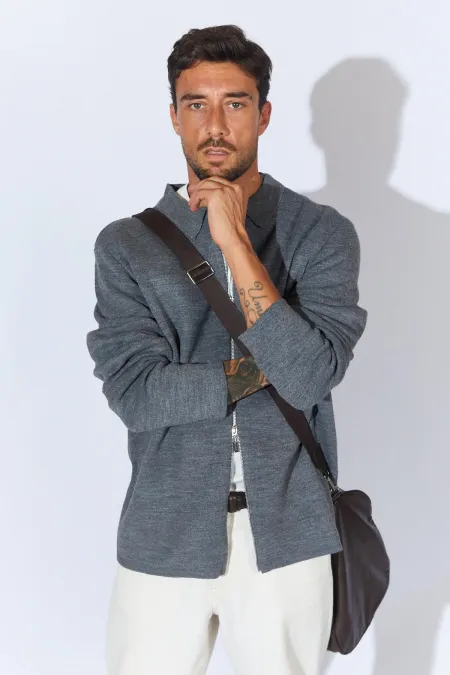 Gilet zippé pour homme, couleur anthracite-beige, en acrylique double face.