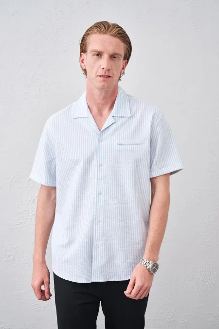 Chemise bleue à manches courtes pour homme, col Apache, rayures plates gaufrées, coupe classique