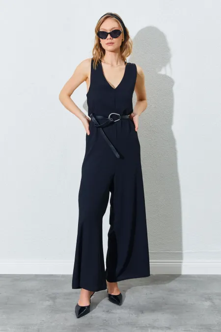 Kadın Siyah Sırtı Çapraz Bol Kesim Krep Tulum