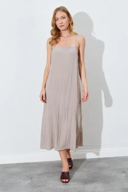 Kadın Vizon İp Askılı Kırışık Uzun Elbise