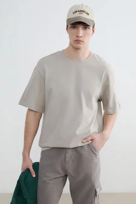 T-shirt basique en modal à col pierre pour homme