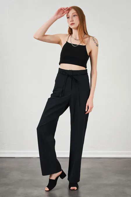 Kadın Siyah Yüksel Bel Deri Kemerli Poplin Pantolon