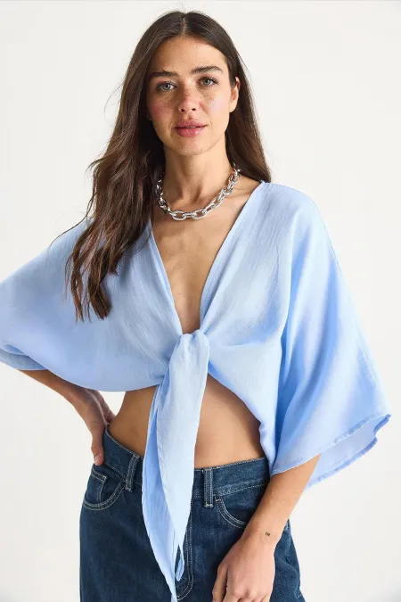 Kadın Mavi Yarasa Kol Ön Bağlamalı Gömlek