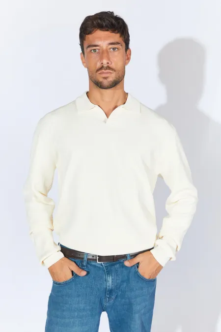 Pull basique en maille côtelée à col en V blanc cassé pour homme