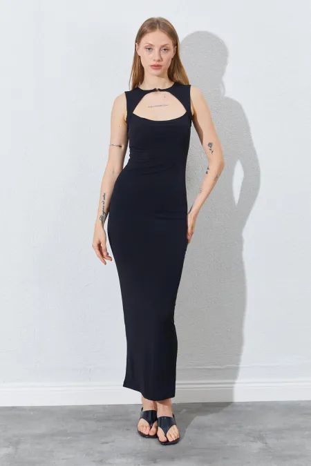 Kadın Siyah Önü Pencere Detaylı Elbise