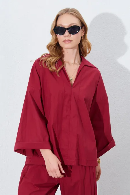 Chemise bordeaux pour femme, col en V profond, manches coudes, coupe ample