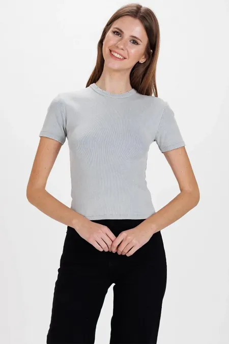 T-shirt court à bretelles fines et usées gris délavé pour femme