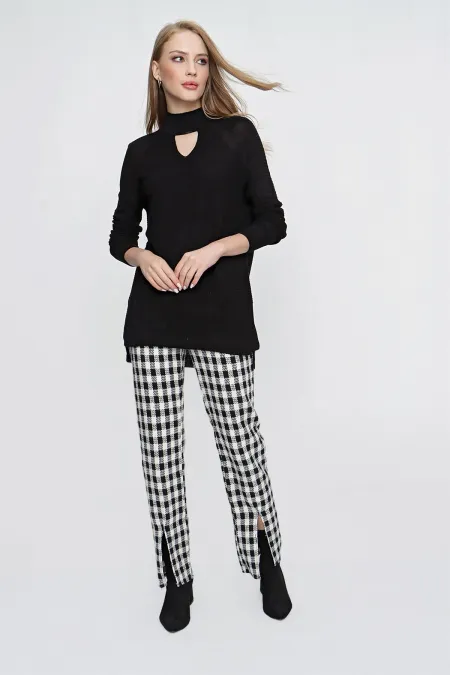 Kadın Siyah Önü Pencereli Triko Kazak