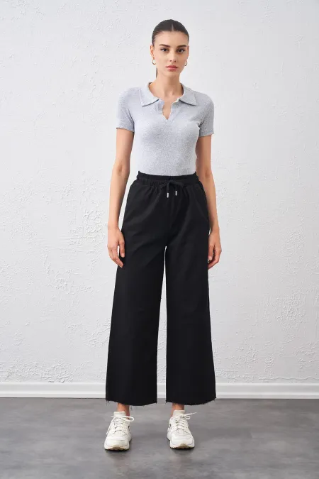 Kadın Siyah Beli Bağlamalı Geniş Piş Dikişli Paça Pantolon