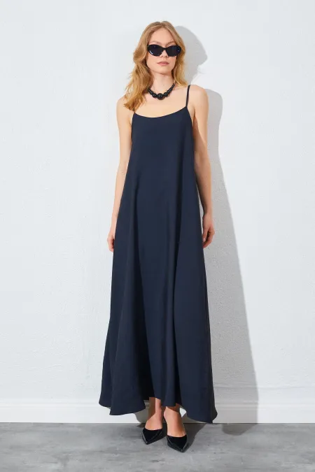 Kadın Siyah U Yaka Salaş Modal Elbise