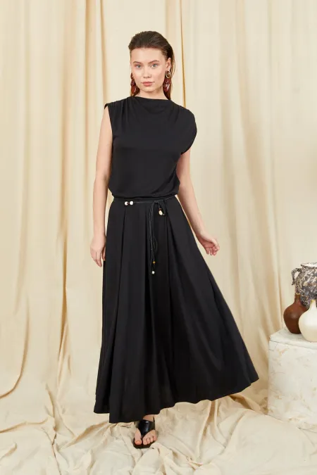 Kadın Siyah 117 Omuz Drapeli Pileli Uzun Etekli Takım