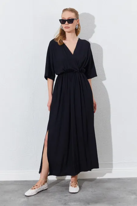 Kadın Siyah Düşük Kol Yanları Yırtmaçlı Uzun Elbise