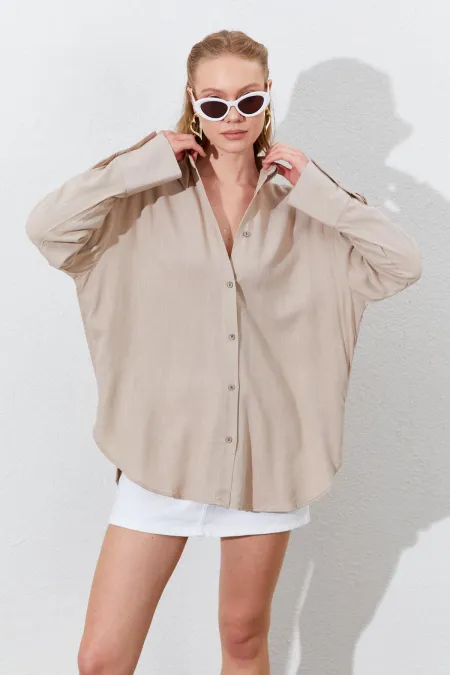 Chemise oversize en lin beige foncé pour femme