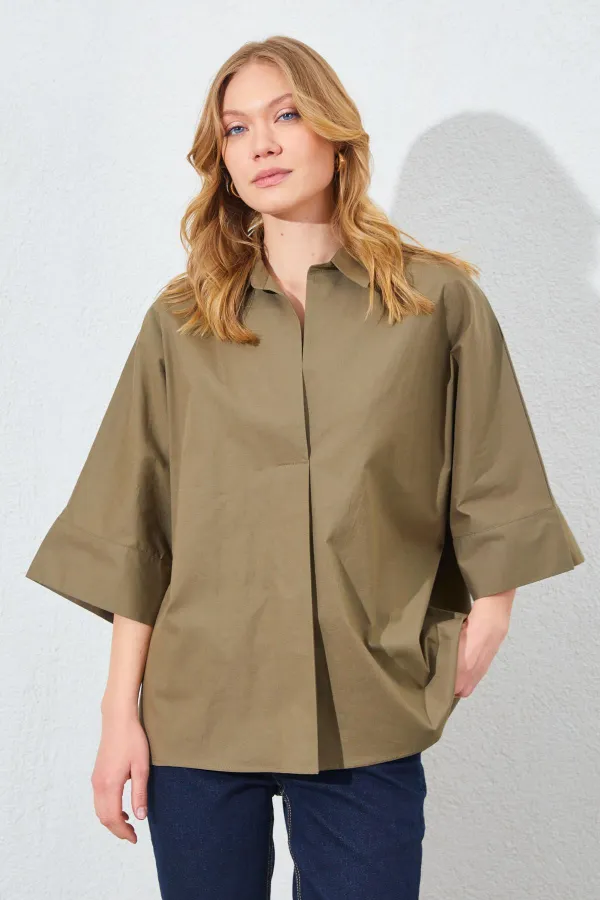 Kadın Haki Düşük Kol Önü Patlı Salaş Kesim Gömlek