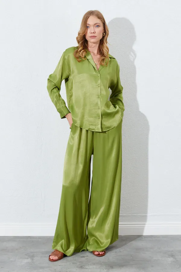 Kadın Yağ Yeşili Beli İnce Lastik Detaylı Saten Pantolon