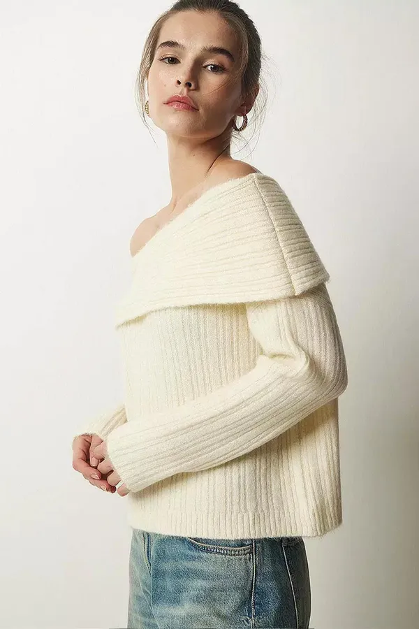 Pull en maille côtelée à découpes en os pour femme Pull en maille côtelée à découpes en os pour femme