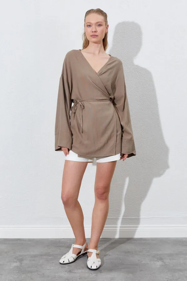 Kadın Toprak Kruvaze Yaka İp Bağlamalı Ceket