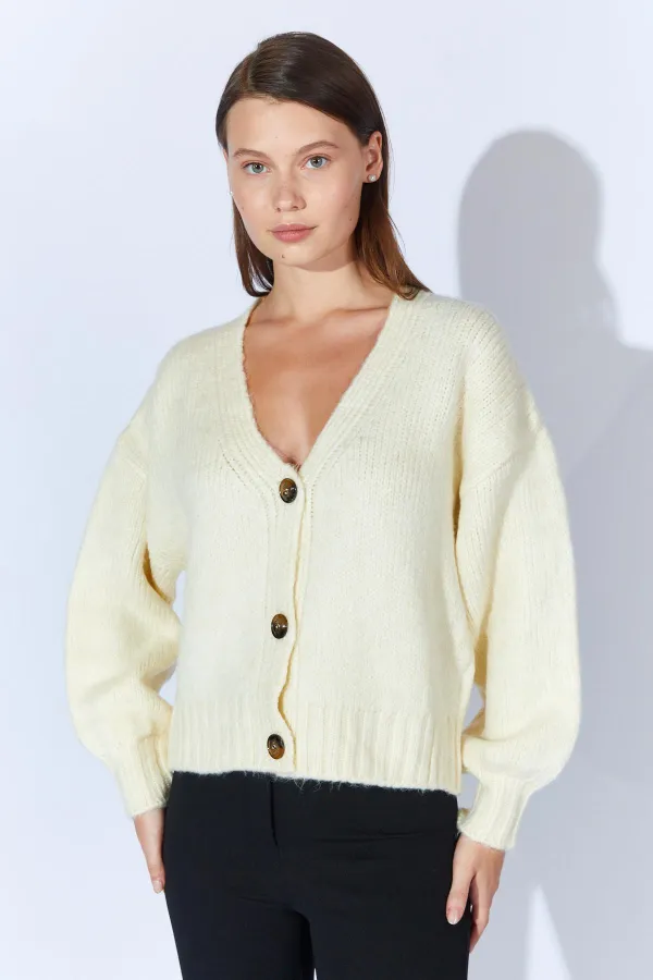 Kadın Krem V Yaka Basic Hırka