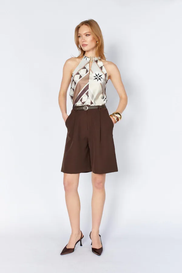 Kadın Kahve 2037 Tek Pileli Kemerli Bermuda Şort
