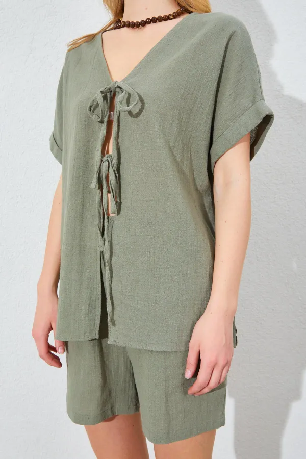 Kadın Haki Düşük Kol Bağlamalı Bluzlu Şortlu Keten Takım