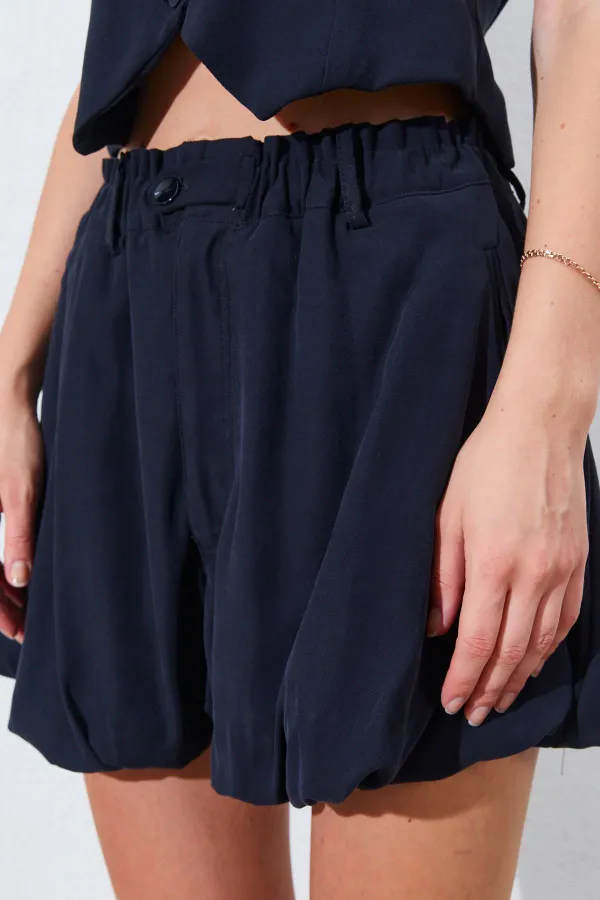 Kadın Siyah Beli Lastikli Stoplu Bolon Şort Etek