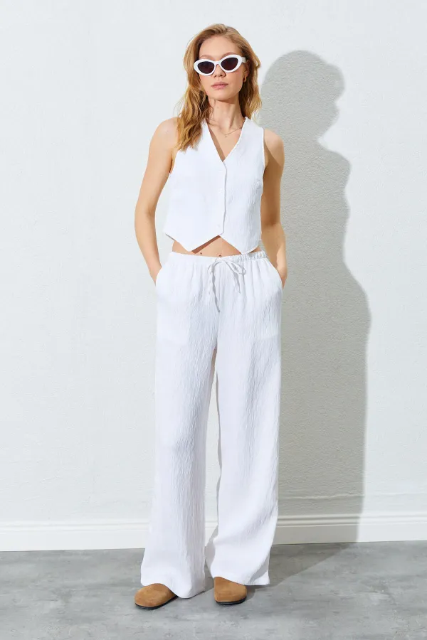 Kadın Ekru Yelekli Pantolonlu Takım