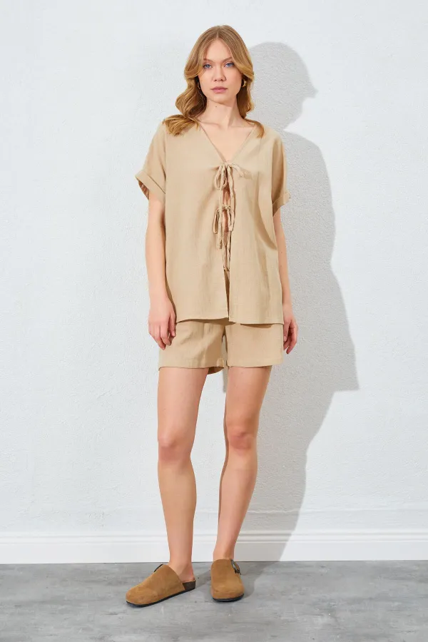 Kadın Vizon Düşük Kol Bağlamalı Bluzlu Şortlu Keten Takım