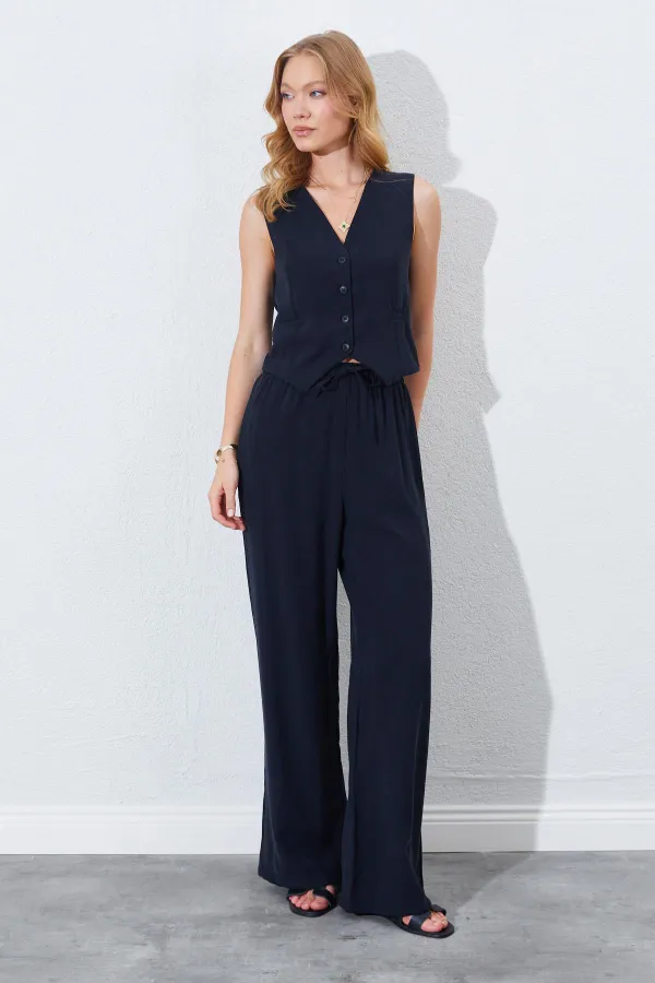 Kadın Siyah Bol Paça Beli Lastikli Pantolon