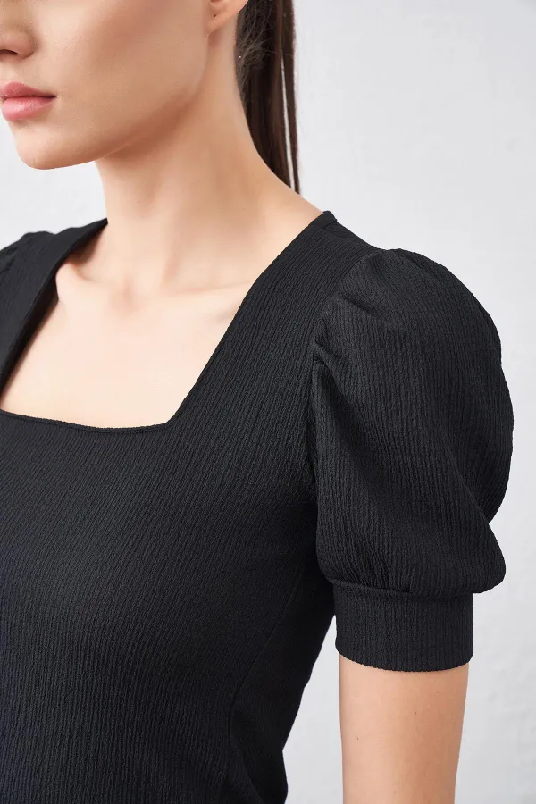 Kadın Siyah Balon Kol Kare Bürümcük Kumaş Bluz