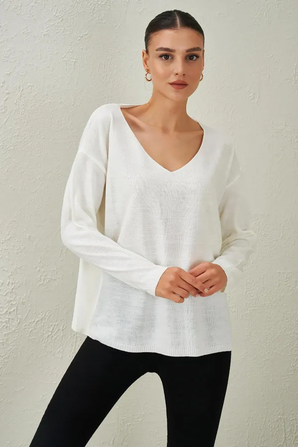 Kadın Ekru V Yaka Salaş Triko Kazak